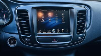 2015 Chrysler 200 Series S   - Photo 20 - Sacramento, CA 95618