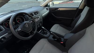 2017 Volkswagen Jetta 1.4T Trendline Plus   - Photo 10 - Davis, CA 95618