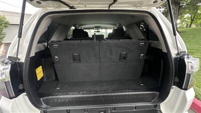 2015 Toyota 4Runner SR5   - Photo 12 - Sacramento, CA 95618