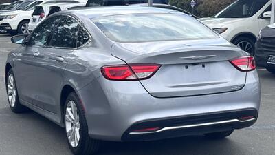 2016 Chrysler 200 Limited   - Photo 5 - Davis, CA 95618