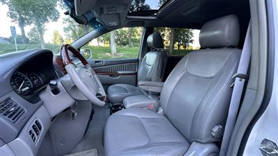 2004 Toyota Sienna XLE 7 Passenger - Photo 10 - Sacramento, CA 95618