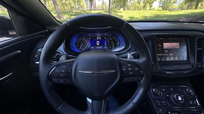 2015 Chrysler 200 S - Photo 14 - Sacramento, CA 95618