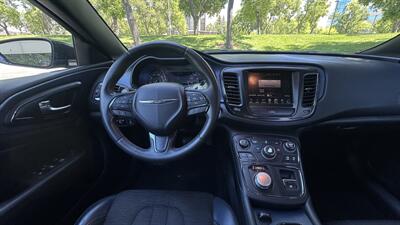 2015 Chrysler 200 S - Photo 12 - Sacramento, CA 95618