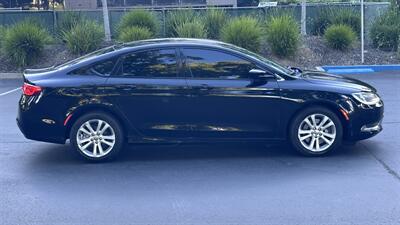 2015 Chrysler 200 S - Photo 4 - Sacramento, CA 95618