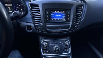 2015 Chrysler 200 S - Photo 14 - Sacramento, CA 95618