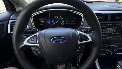 2016 Ford Fusion SE   - Photo 15 - Davis, CA 95618
