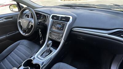 2016 Ford Fusion SE   - Photo 13 - Davis, CA 95618