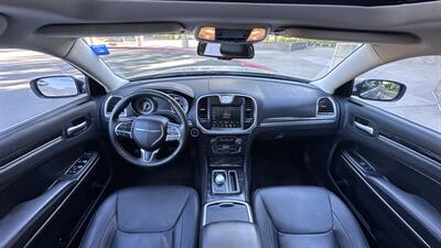2015 Chrysler 300 Series Limited - Photo 11 - Sacramento, CA 95618
