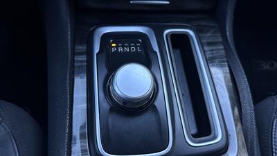 2015 Chrysler 300 Series Limited - Photo 18 - Sacramento, CA 95618