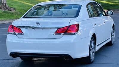 2011 Toyota Avalon XLS   - Photo 6 - Sacramento, CA 95618