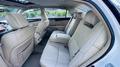 2011 Toyota Avalon XLS   - Photo 10 - Sacramento, CA 95618