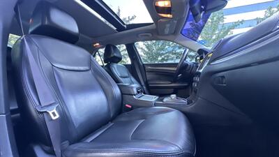 2015 Chrysler 300 Series Limited - Photo 17 - Sacramento, CA 95618