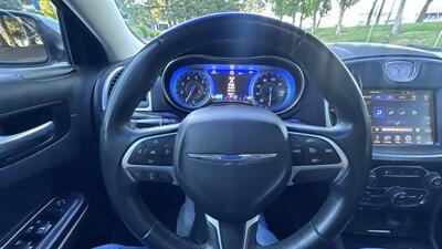 2015 Chrysler 300 Series Limited - Photo 19 - Sacramento, CA 95618