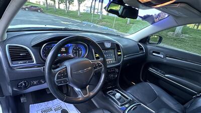 2015 Chrysler 300 Series Limited - Photo 11 - Sacramento, CA 95618