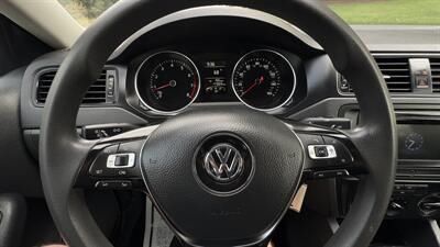 2016 Volkswagen Jetta 1.4T S   - Photo 15 - Sacramento, CA 95618