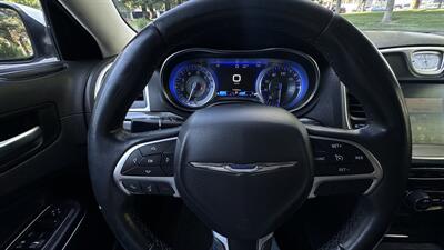 2016 Chrysler 300 Series Limited - Photo 16 - Sacramento, CA 95618