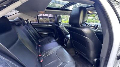 2016 Chrysler 300 Series Limited - Photo 11 - Sacramento, CA 95618