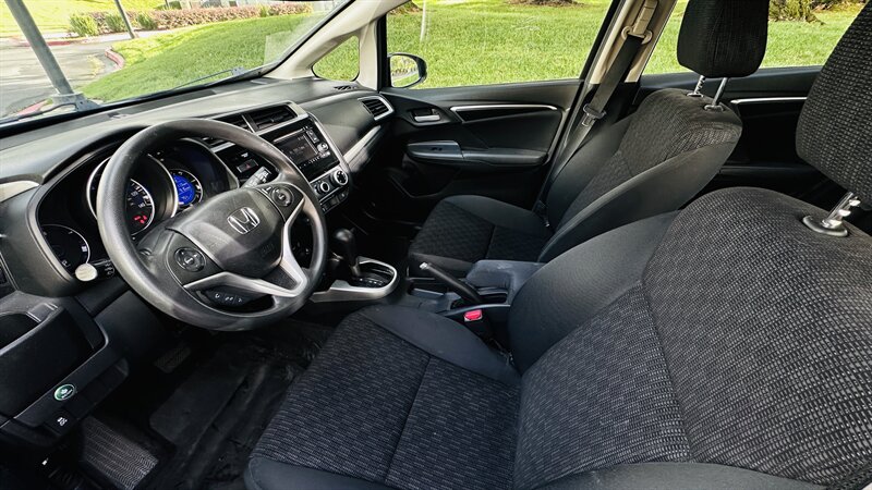 2015 Honda Fit LX - Photo 7 - Sacramento, CA 95618