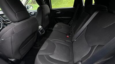 2016 Jeep Cherokee Latitude 75th Anniversary   - Photo 10 - Sacramento, CA 95618