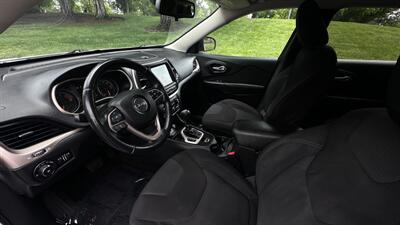 2016 Jeep Cherokee Latitude 75th Anniversary   - Photo 9 - Sacramento, CA 95618