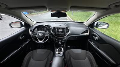 2016 Jeep Cherokee Latitude 75th Anniversary   - Photo 16 - Sacramento, CA 95618