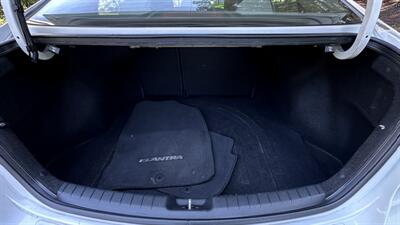 2017 Hyundai ELANTRA SE   - Photo 12 - Davis, CA 95618