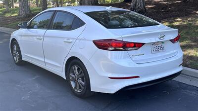 2017 Hyundai ELANTRA SE   - Photo 6 - Davis, CA 95618