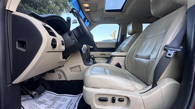 2016 Ford Flex SEL   - Photo 8 - Davis, CA 95618