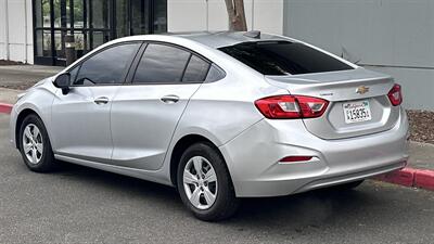 2018 Chevrolet Cruze LS Auto   - Photo 5 - Sacramento, CA 95618
