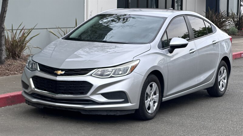 2018 Chevrolet Cruze LS Auto   - Photo 1 - Sacramento, CA 95618