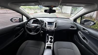 2018 Chevrolet Cruze LS Auto   - Photo 14 - Sacramento, CA 95618