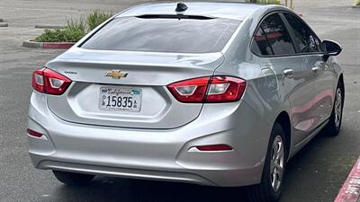 2018 Chevrolet Cruze LS Auto   - Photo 8 - Sacramento, CA 95618