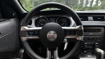 2013 Ford Mustang V6 Premium - Photo 9 - Sacramento, CA 95618