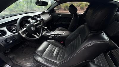 2013 Ford Mustang V6 Premium - Photo 6 - Sacramento, CA 95618