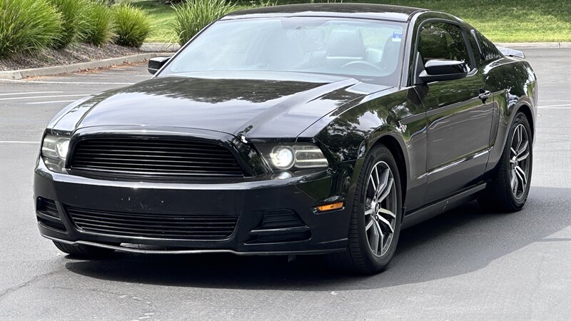 2013 Ford Mustang V6 Premium   - Photo 1 - Sacramento, CA 95618