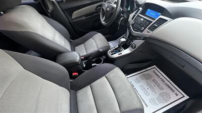 2014 Chevrolet Cruze LS Auto - Photo 12 - Sacramento, CA 95618