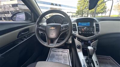 2014 Chevrolet Cruze LS Auto - Photo 9 - Sacramento, CA 95618