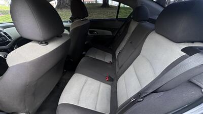 2014 Chevrolet Cruze LS Auto - Photo 8 - Sacramento, CA 95618