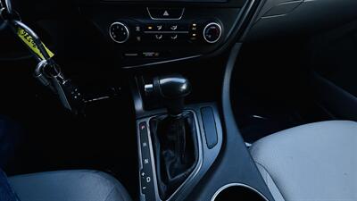 2015 Kia Optima LX - Photo 15 - Sacramento, CA 95618