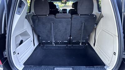 2016 Dodge Grand Caravan SXT - Photo 12 - Sacramento, CA 95618
