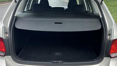 2011 Volkswagen Golf Wagon Comfortline   - Photo 12 - Sacramento, CA 95618