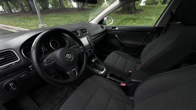 2011 Volkswagen Golf Wagon Comfortline   - Photo 11 - Sacramento, CA 95618