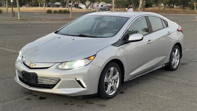 2017 Chevrolet Volt LT   - Photo 2 - Davis, CA 95618