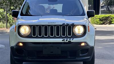 2017 Jeep Renegade Sport   - Photo 2 - Sacramento, CA 95618