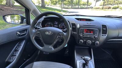 2016 Kia Forte5 LX Forte5 - Photo 12 - Sacramento, CA 95618