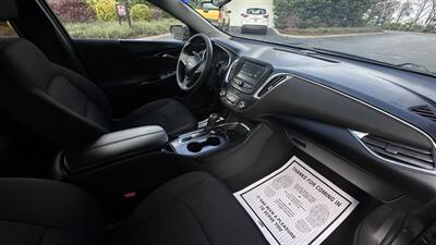 2017 Chevrolet Malibu LT   - Photo 11 - Sacramento, CA 95618