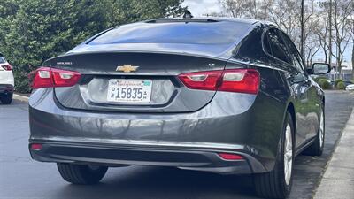 2017 Chevrolet Malibu LT   - Photo 8 - Sacramento, CA 95618