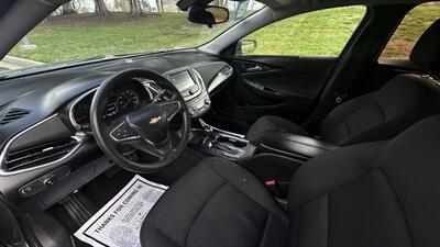 2017 Chevrolet Malibu LT   - Photo 9 - Sacramento, CA 95618