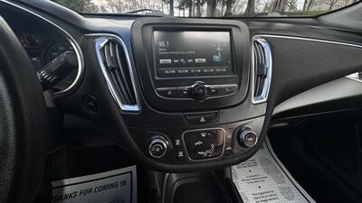 2017 Chevrolet Malibu LT   - Photo 13 - Sacramento, CA 95618