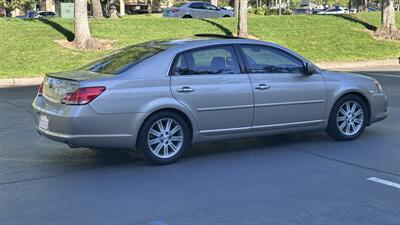 2009 Toyota Avalon Limited - Photo 4 - Sacramento, CA 95618